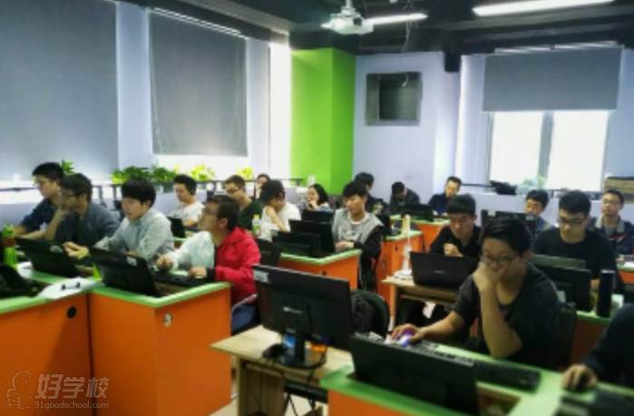 职场进阶新选择！2026年OpenClaw职场应用师培训开启啦16岁以上可报小白也能学(图1)